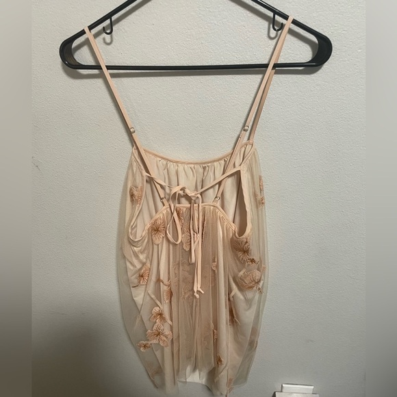TOBI Donna Floral Embroidered Cream Babydoll Open Back Mesh Mini Dress Size Sm - Picture 4 of 6